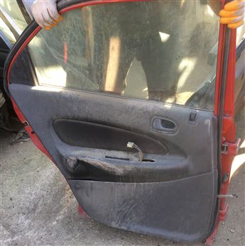 Mazda 323 Sedan 1997-2001 Sol Arka Kapı