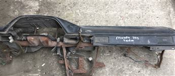 Mazda 323 Sedan Göğüslük Torpido