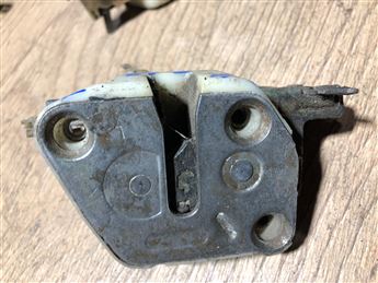 Mazda 626 1987-1991 Sol Arka Kapı Kilidi