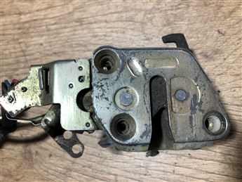 Mazda 626 1987-1991 Sol Ön Kapı Kilidi