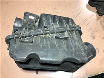 Mazda 626 2.0 GE 1993-1997 Hava Filtre Kutusu