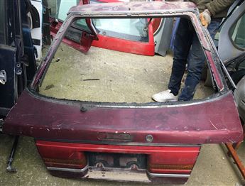 Mazda 626 HB 1990-1993 Bagaj Stop Reflektör