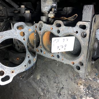 Mazda 626 Karbüratörlü Çıkma Yarım Motor