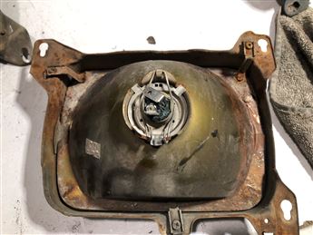 MAzda E2200 1991-1996 Sağ Far (2)