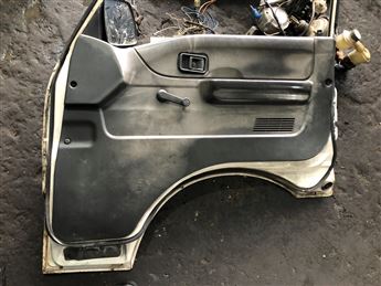 Mazda E2200 1998-2000 Sağ Ön Kapı (Kusurlu)