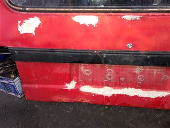 Mazda E2200 Arka Bagaj Kapağı (2)