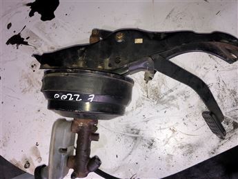 Mazda E2200 Fren Pedalı Wetinghause (2)