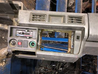 Mazda E2200 Göğüslük (4)