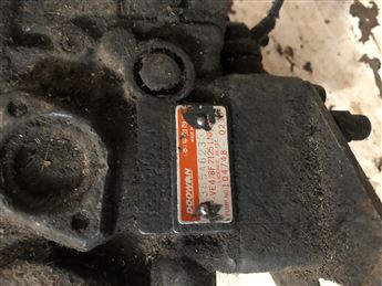 Mazda E2200 H100 Bongo Pajero 2.2-2.5 1993-2003 Mazot Pompası (104748-0230)