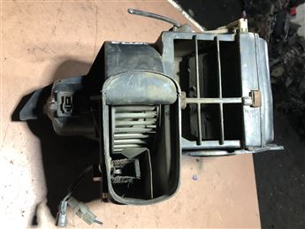 Mazda E2200 Kalorifer Fan Motoru-Kümbeti