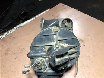 Mazda E2200 Kalorifer Fan Motoru-Kümbeti