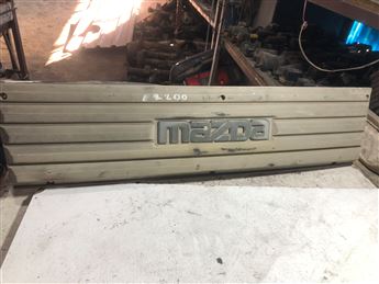 Mazda E2200 Ön Panjur