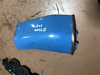 Mazda E2200 Sağ Çamurluk