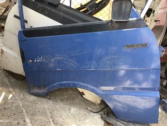 Mazda E2200 Sağ Ön Kapı