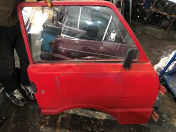 Mazda E2200 Sağ Ön Kapı