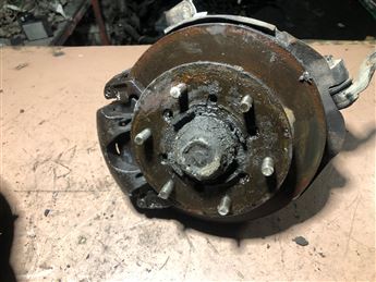 Mazda E2200 Sağ Ön Taşıyıcı Disk Porya