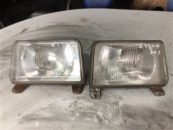 Mazda E2200 Sağ Sol Ön Far