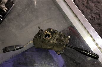 Mazda E2200 Sinyal Silecek Kolu (2)