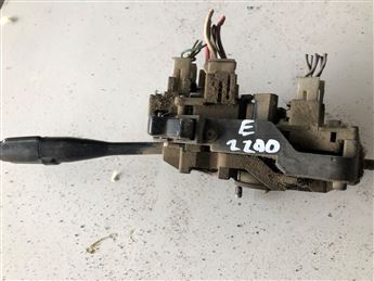 Mazda E2200 Sinyal Silecek Kolu