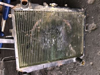Mazda E2200 Su Radyatörü (2)