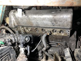 Mercedes 230.6 Karbüratörlü Komple Motor