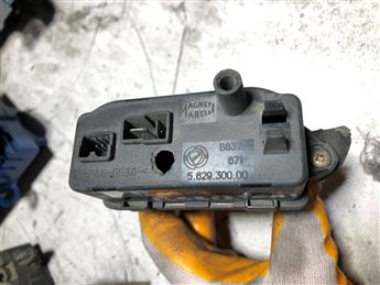 Mercedes A160 Far Kontrol Düğmesi 1685450104