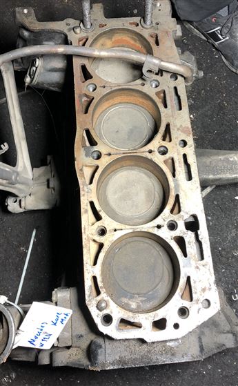 Mercedes E 200 - 190 E Çıkma Yarım Motor (m102-Kare Motor 1985-1992 1020112601)