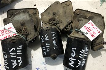 Mercedes w114 Kasa Ön Cam Silecek Motoru 0390341068