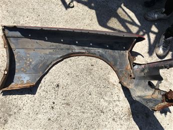 Mercedes w123 230 Sol Ön Çamurluk