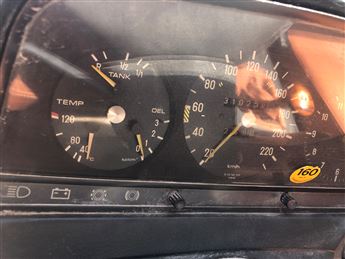 Mercedes W123 230.6 Kilometre Saati Gösterge Paneli