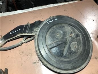 Mercedes W123 Hava Filtre Kutusu