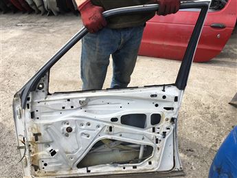 Mercedes (w124) 1985-1995 Sağ Ön Kapı