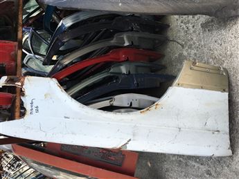 Mercedes w126 300S Sağ Ön Çamurluk