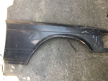 Mercedes w126 300S Sağ Ön Çamurluk