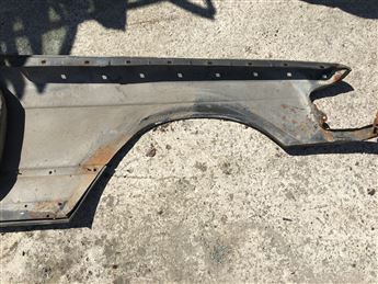 Mercedes w126 300S Sol Ön Çamurluk