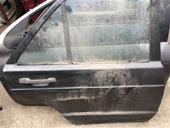 Mercedes (W201) 190 1983-1993 Çıkma Sağ Arka Kapı