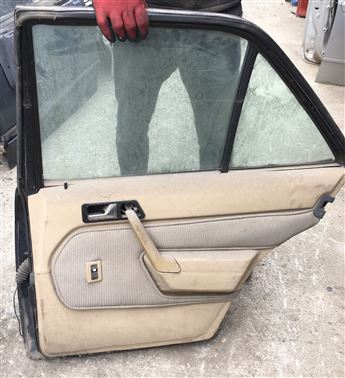Mercedes (W201) 190 1983-1993 Sağ Arka Kapı