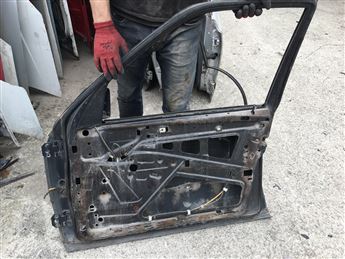 Mercedes (W201) 190 1983-1993 Sağ Ön Kapı