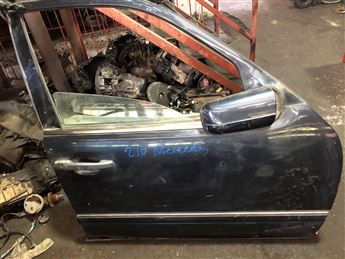 Mercedes (w210) E Class 1995-2003 Çıkma Sağ Ön Kapı