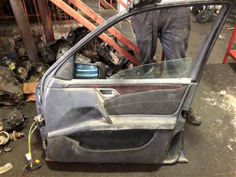 Mercedes (w210) E Class  1995-2003 Sağ Ön Kapı