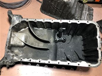 Mercedes W639 Vito Viona Külbütör Kapağı 6460140402