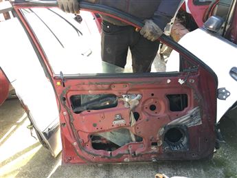 Mitsubishi Carisma 1998-2005 Sol Ön Kapı