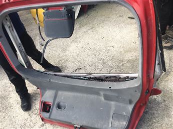 Mitsubishi Carisma HB 1997-2000 Çıkma Bagaj Kapağı