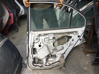 Mitsubishi HB Carisma 1998-2005 Sağ Arka Kapı