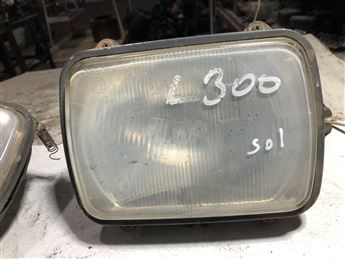 Mitsubishi L 200 L300 1990-1998 Sağ Sol Ön Far