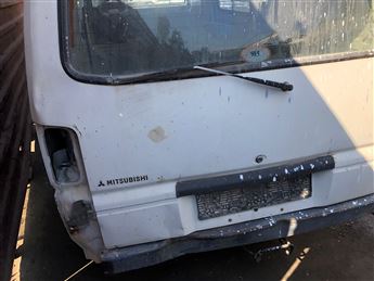 Mitsubishi L300 Bagaj Kapağı