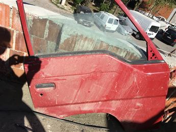 Mitsubishi L300 Sağ Ön Kapı