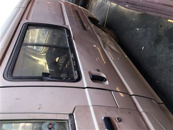 Mitsubishi L300 Sol Sürgülü Kapı (Kusurlu)