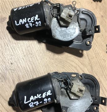 Mitsubishi Lancer 1987-1992 Ön Cam Silecek Motoru (2)
