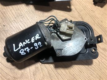 Mitsubishi Lancer 1987-1992 Ön Cam Silecek Motoru